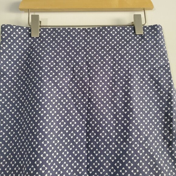 AJ Andrea Jovine Women's Pencil Skirt 4 Navy Blue Floral Business Casual - Picture 2 of 10